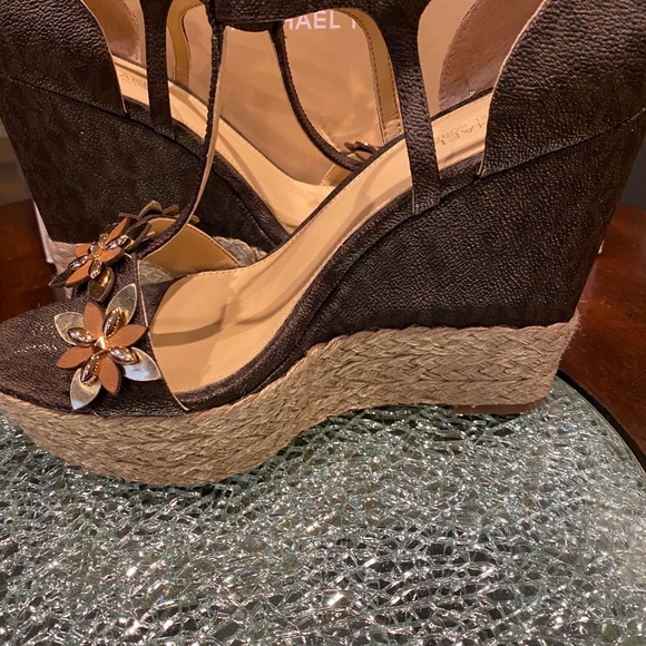 Michael Kors Heidi Wedge Logo PVC Brown 7.5 - Picture 3 of 5